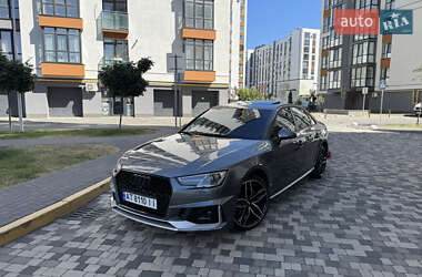 Седан Audi A4 2018 в 