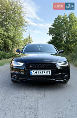 Седан Audi A4 2015 в 