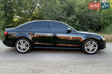 Седан Audi A4 2015 в 