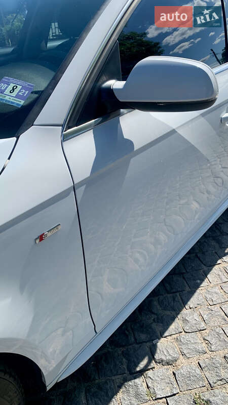 Седан Audi A4 2014 в Фастове