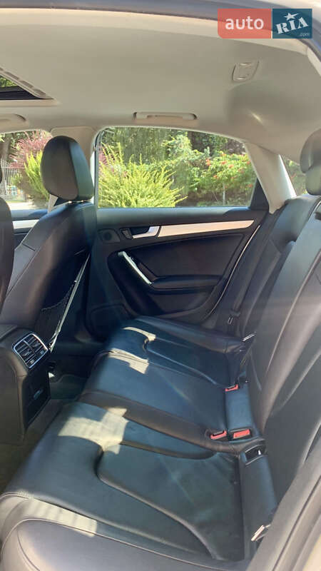 Седан Audi A4 2014 в Фастове