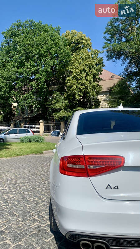 Седан Audi A4 2014 в Фастове