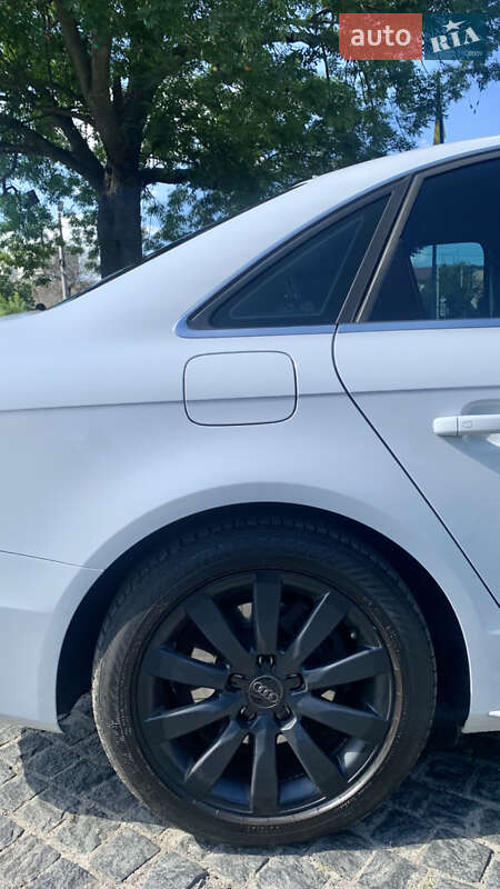 Седан Audi A4 2014 в Фастове