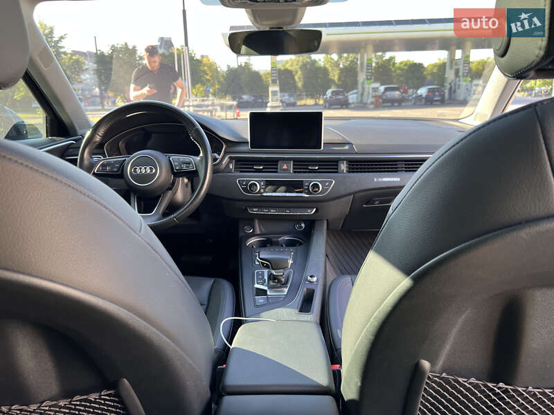 Седан Audi A4 2016 в Львове