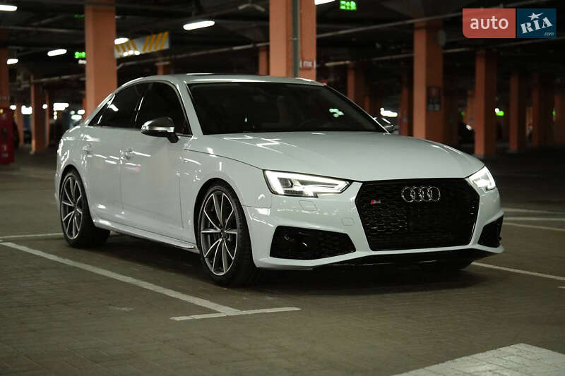 Audi A4 2016