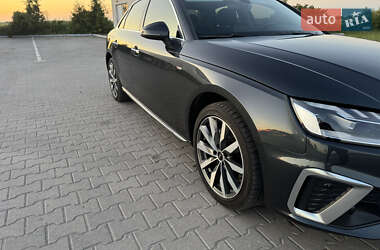 Седан Audi A4 2021 в 