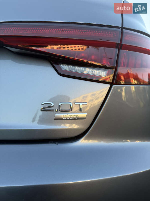 Седан Audi A4 2017 в Ужгороде