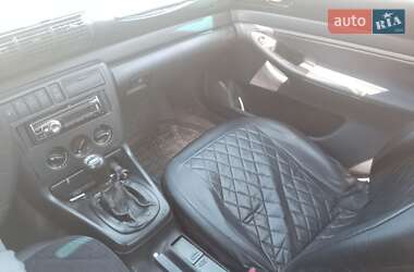 Седан Audi A4 1995 в 