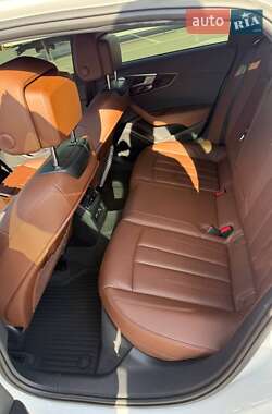 Седан Audi A4 2018 в 