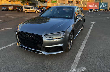Седан Audi A4 2018 в 