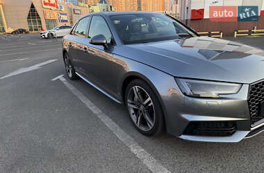 Седан Audi A4 2018 в 