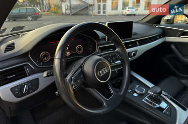 Седан Audi A4 2018 в 