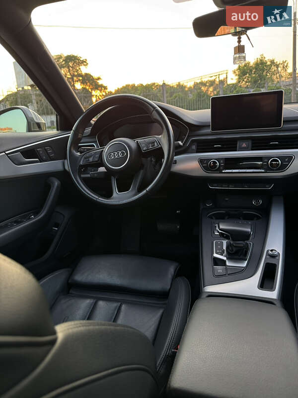 Седан Audi A4 2018 в Киеве