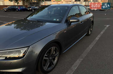 Седан Audi A4 2018 в 