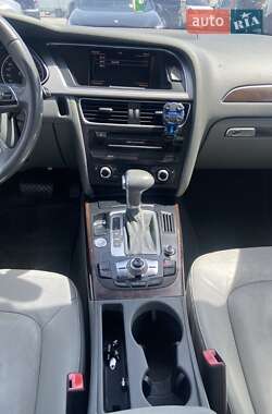 Седан Audi A4 2013 в 