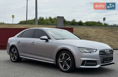 Седан Audi A4 2017 в 
