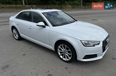 Седан Audi A4 2018 в Запоріжжі