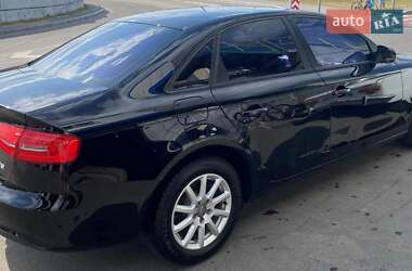 Седан Audi A4 2012 в 