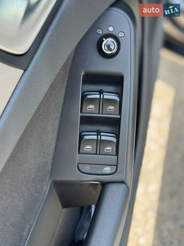Універсал Audi A4 2011 в Бурштині