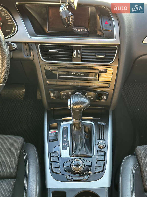 Седан Audi A4 2012 в Одессе