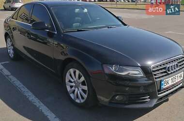 Седан Audi A4 2010 в 