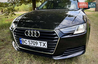 Седан Audi A4 2018 в 