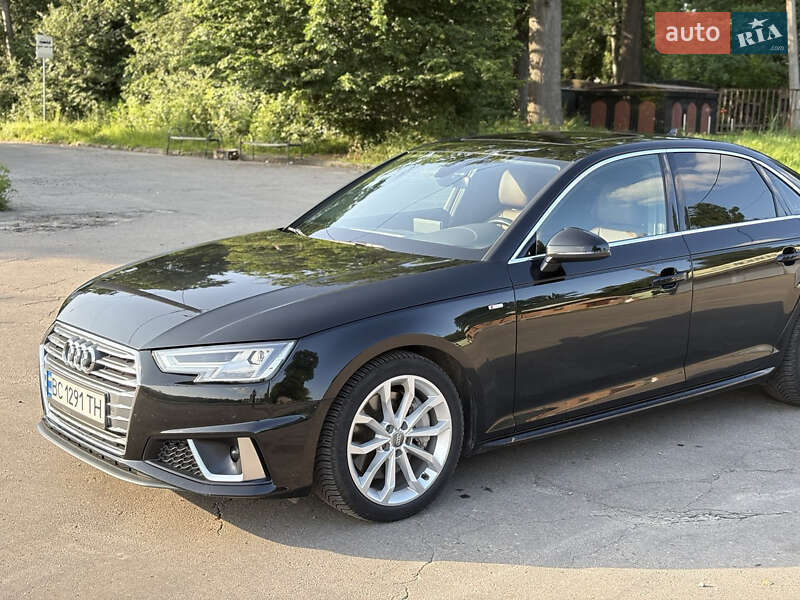 Седан Audi A4 2019 в 