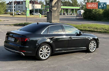 Седан Audi A4 2019 в 
