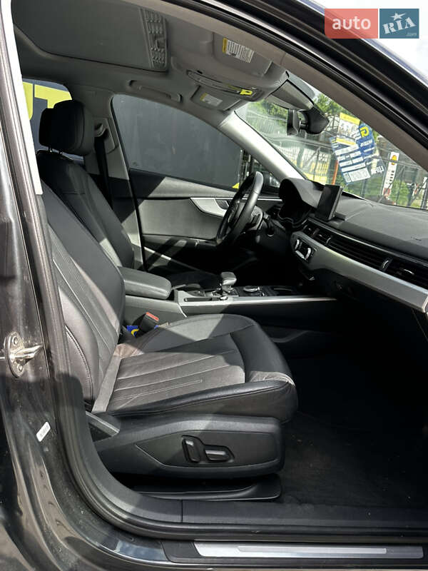 Седан Audi A4 2016 в Львове