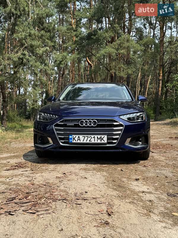 Седан Audi A4 2023 в 