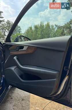 Седан Audi A4 2023 в 