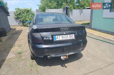 Седан Audi A4 2000 в 