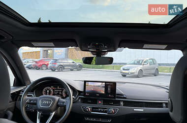 Седан Audi A4 2023 в 