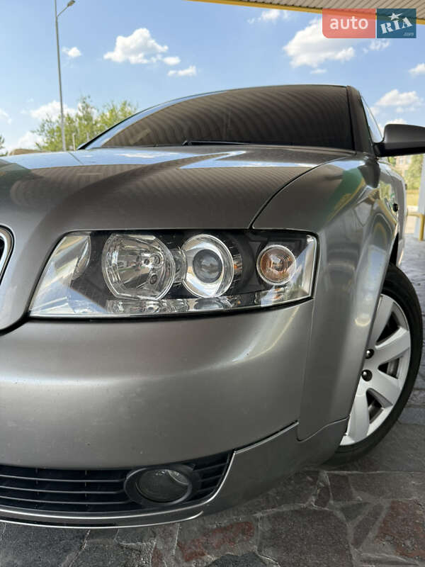 Седан Audi A4 2004 в Днепре