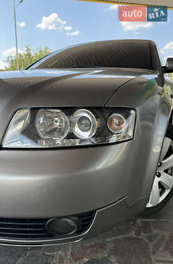 Седан Audi A4 2004 в 