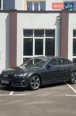 Седан Audi A4 2017 в Киеве