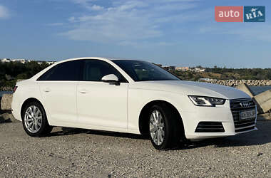 Седан Audi A4 2016 в 