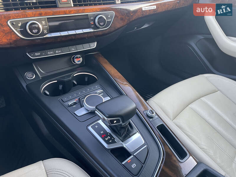 Седан Audi A4 2016 в Кременчуге
