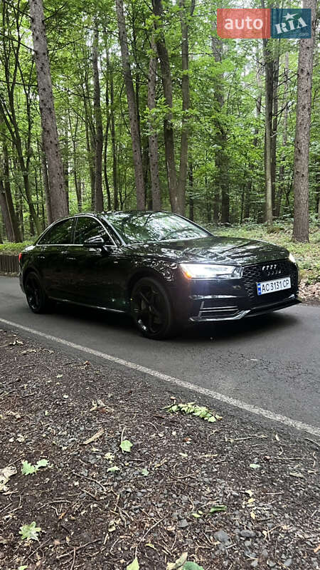 Седан Audi A4 2016 в Луцке