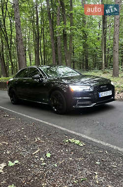 Седан Audi A4 2016 в 