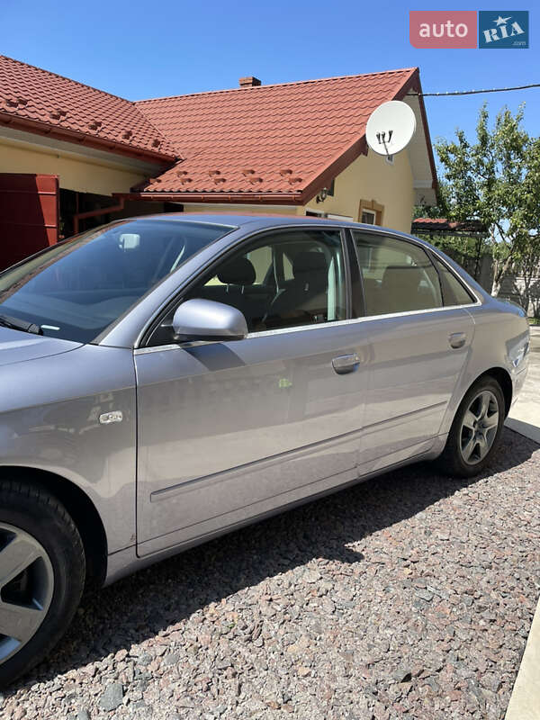 Седан Audi A4 2004 в Стрию