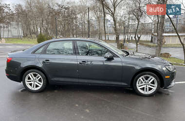 Седан Audi A4 2016 в 