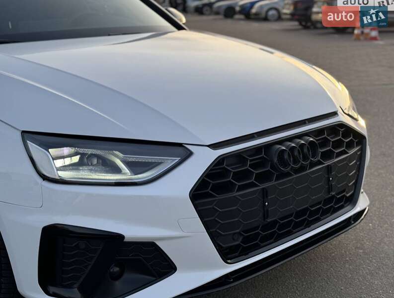 Седан Audi A4 2019 в Рівному
