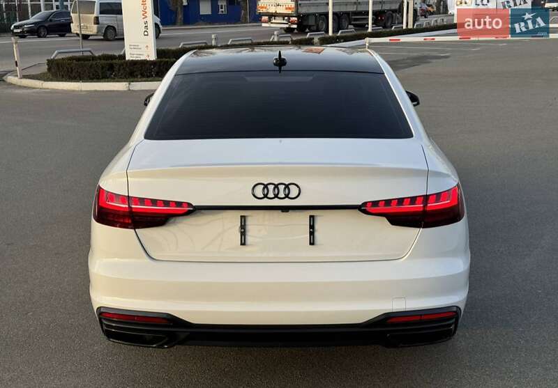 Седан Audi A4 2019 в Рівному