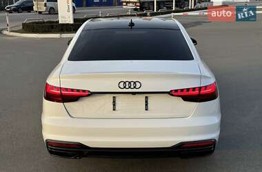 Седан Audi A4 2019 в 