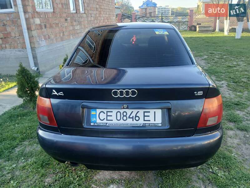 Седан Audi A4 1996 в Чернівцях