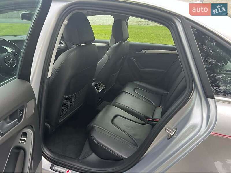 Седан Audi A4 2015 в Киеве