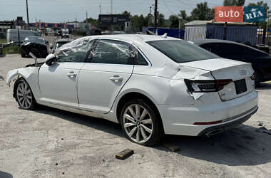 Седан Audi A4 2019 в 