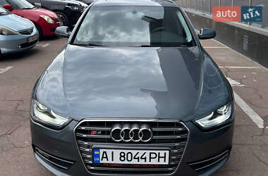 Седан Audi A4 2014 в 