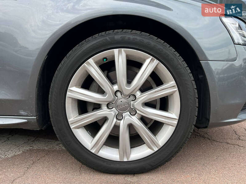 Седан Audi A4 2014 в Києві